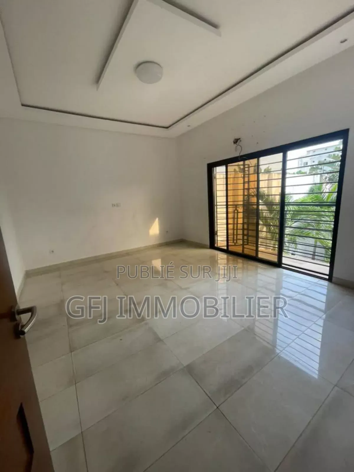6chbre Duplex dans Francis Gweh, Cocody à Vendre
