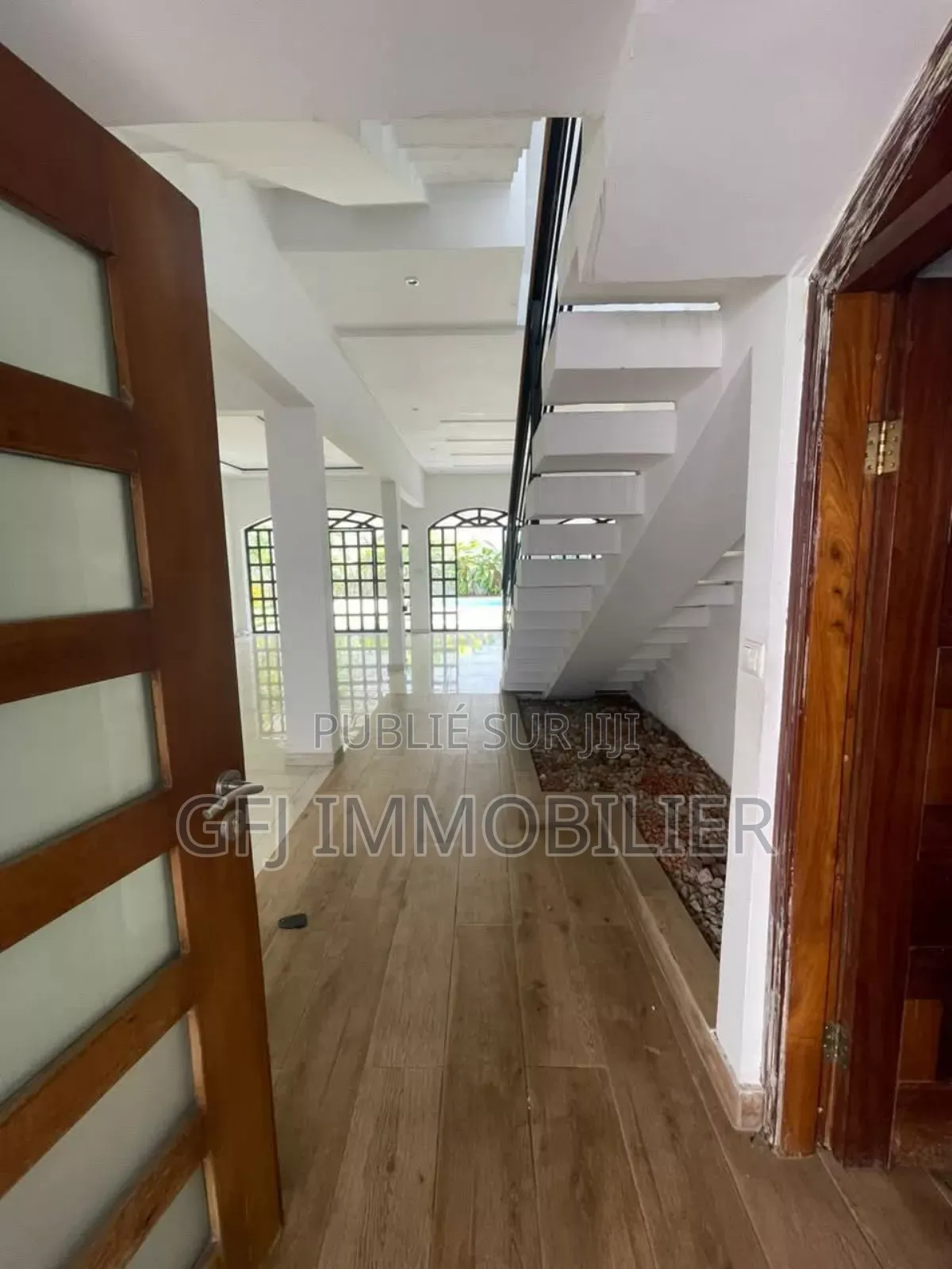 6chbre Duplex dans Francis Gweh, Cocody à Vendre
