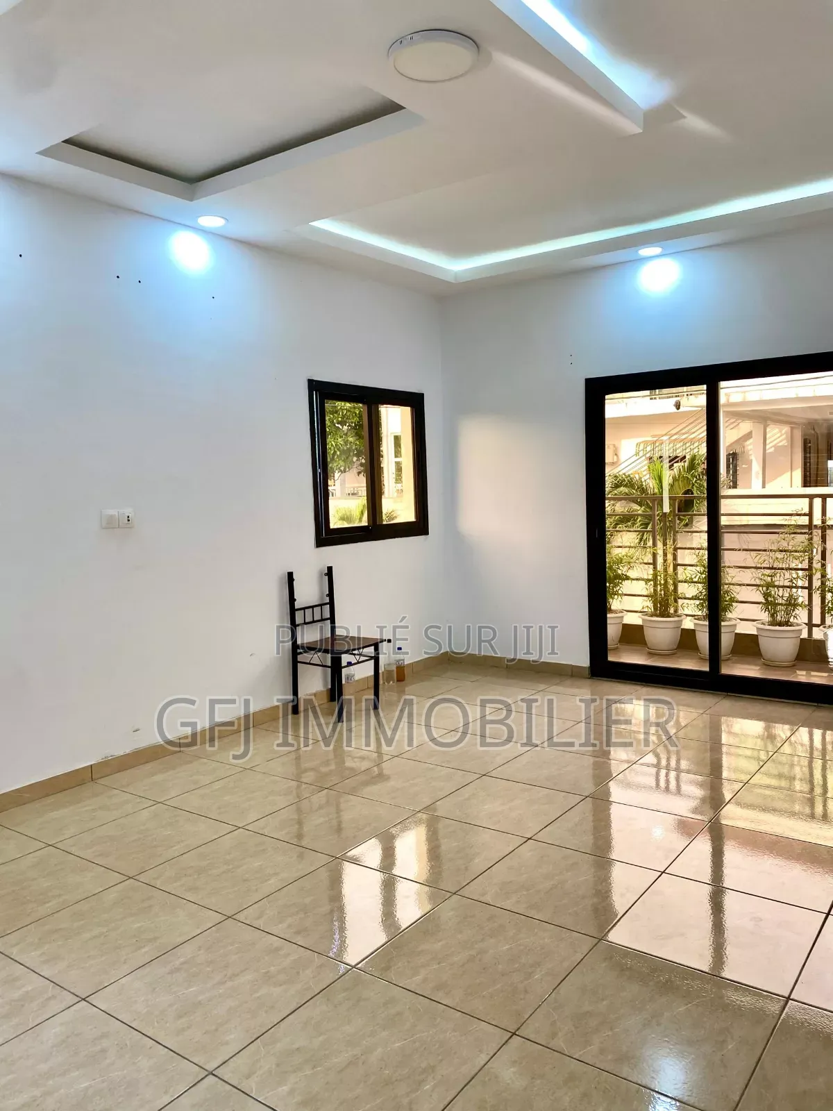 5chbre Duplex dans Francis Gweh, Cocody à Vendre