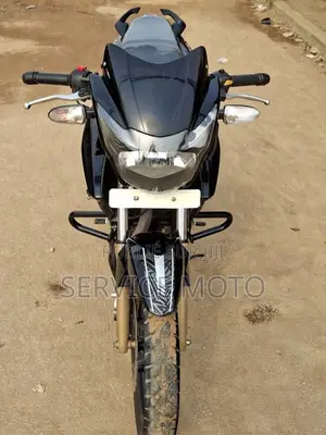 Nouveau TVS Apache 180 RTR 2020 Noir