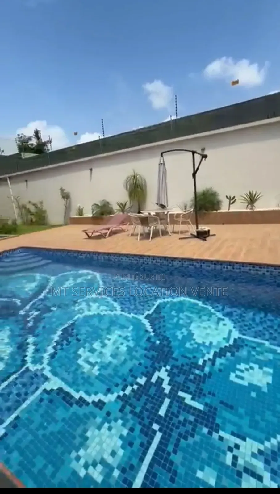 Meublé 4chbre Villa dans Mt Services Location, Cocody à Louer