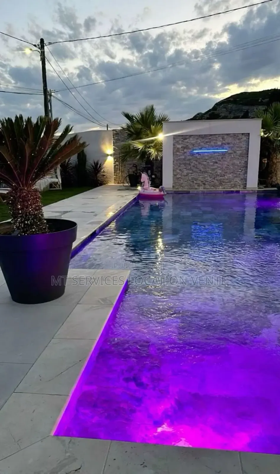 Meublé 4chbre Villa dans Mt Services Location, Cocody à Louer