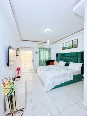 Meublé Studio dans Mt Service Location, Cocody à Louer