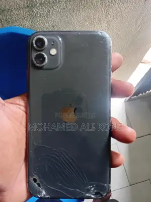 Apple iPhone 11 64 GB Noir