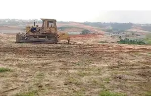 Ilot De 24 Terrains De 300 M2