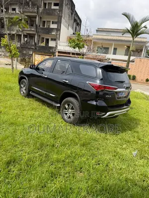 Toyota Fortuner 2019 Noir