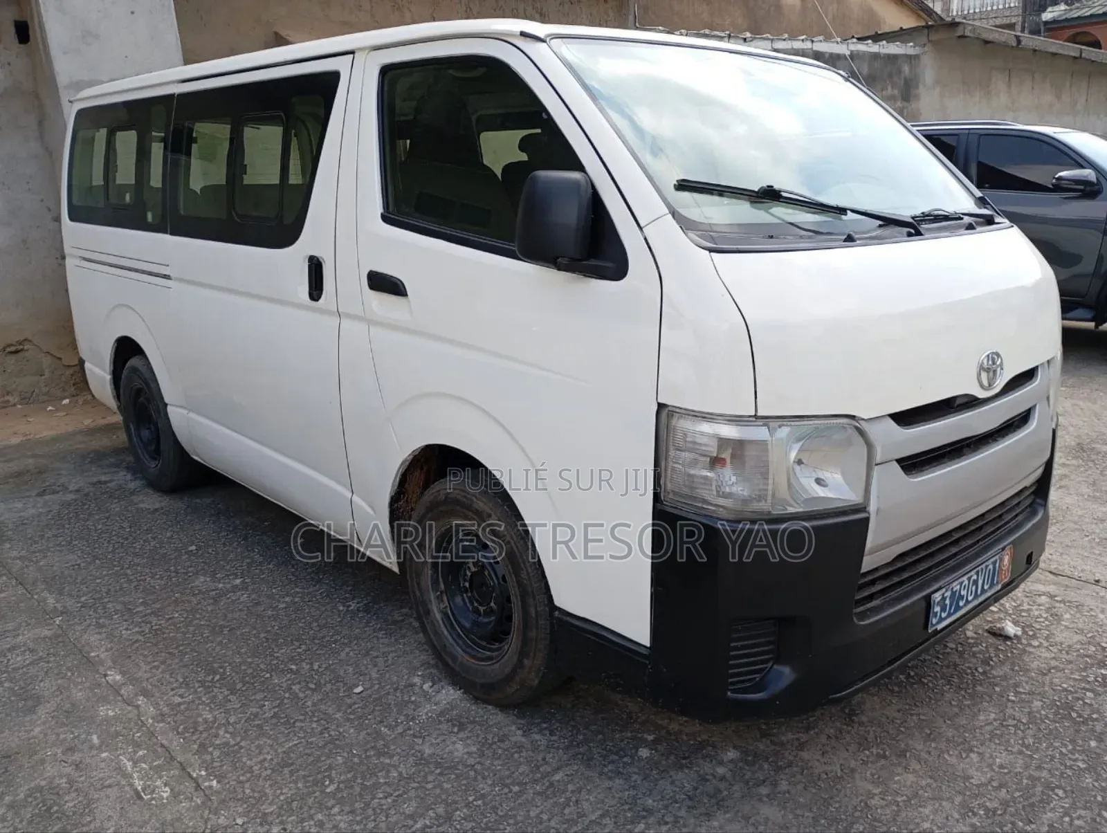 Toyota HiAce 2015 Blanc