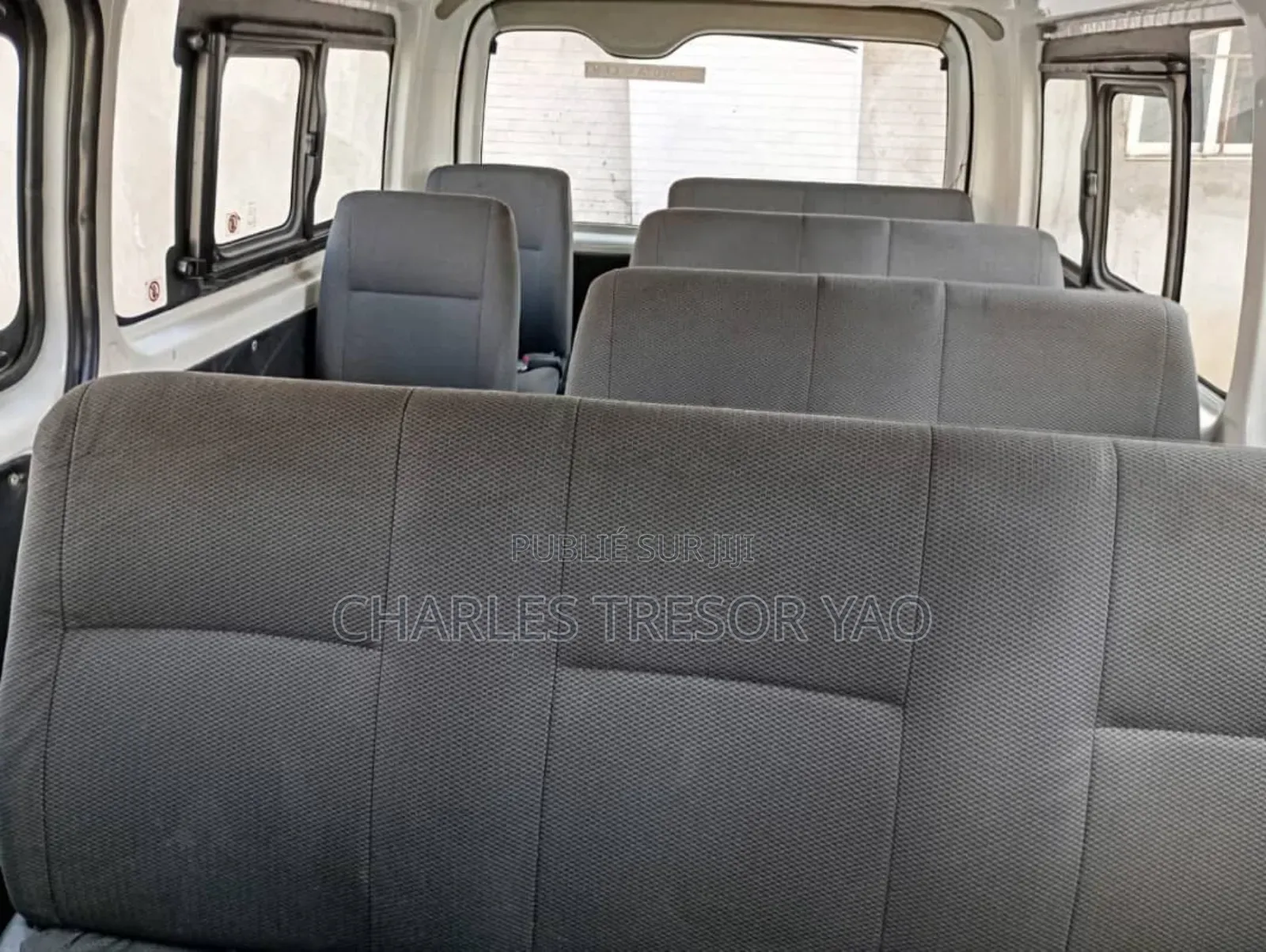 Toyota HiAce 2015 Blanc