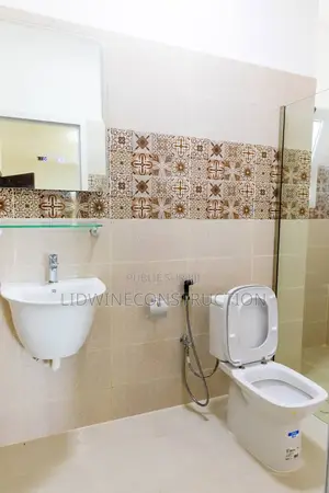 4chbre Duplex dans Adiaké à Vendre