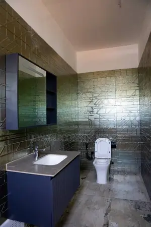 4chbre Duplex dans Adiaké à Vendre