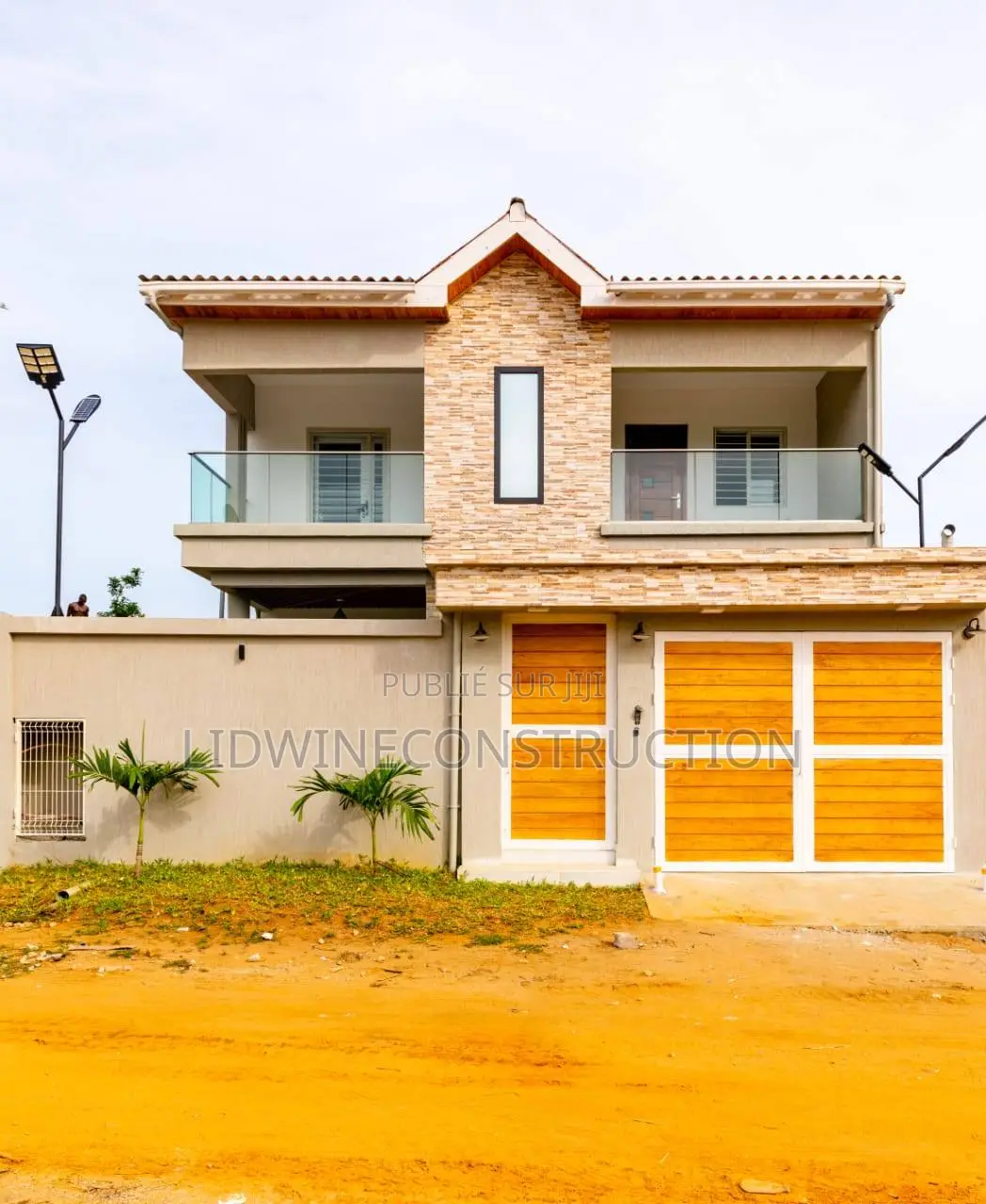 4chbre Duplex dans Adiaké à Vendre