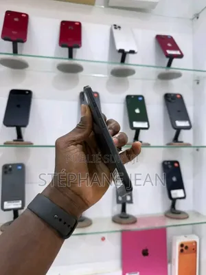 Nouveau Apple iPhone 16 Plus 512 GB Noir