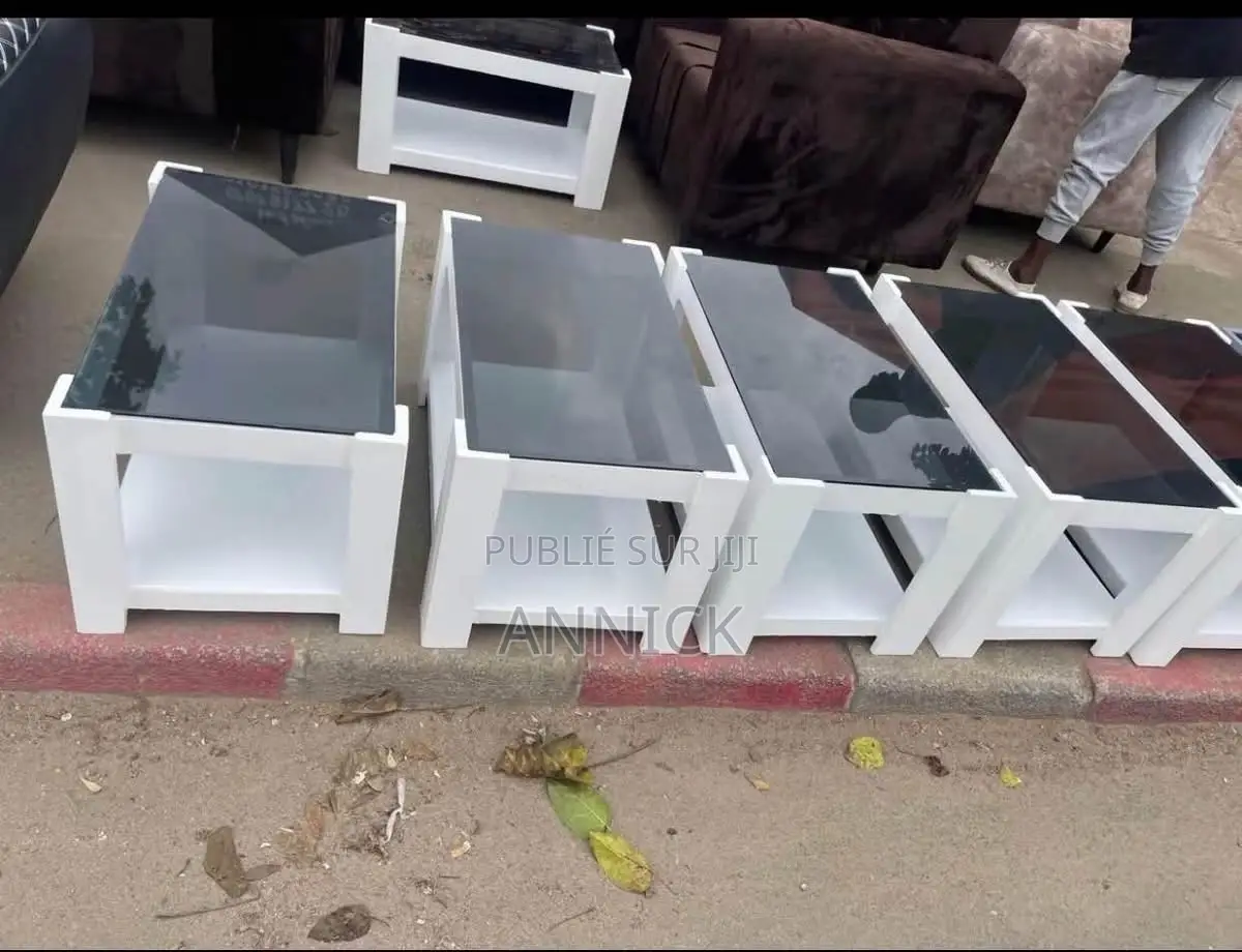 Disponible À Bon Prix