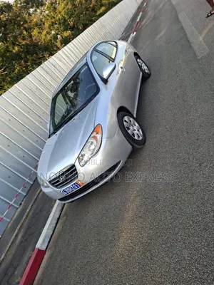 Hyundai Elantra 2010 Gris