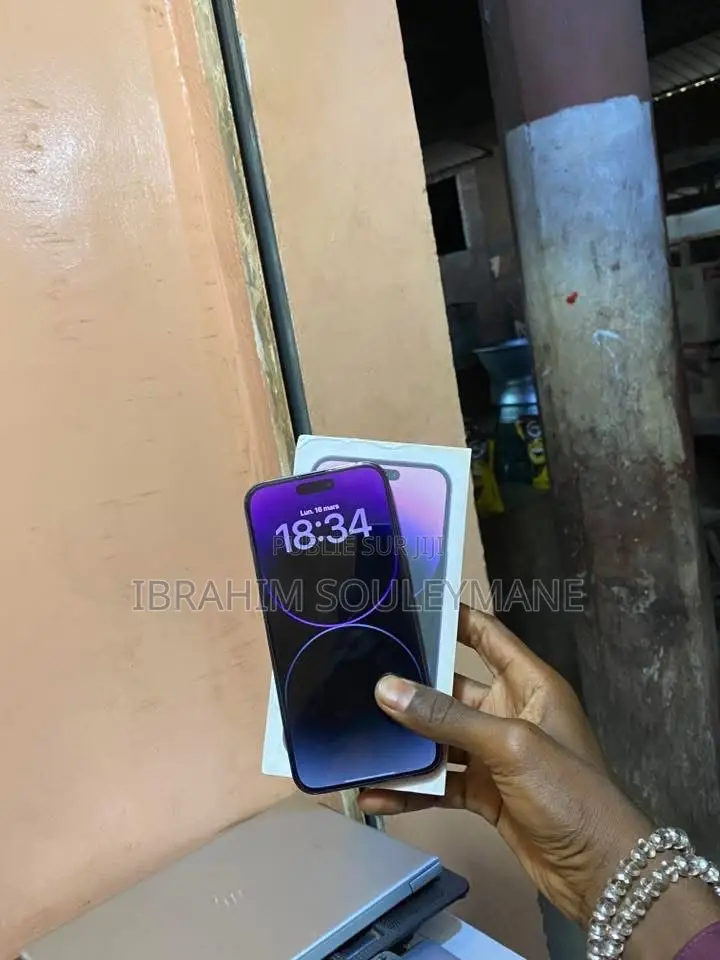 Nouveau Apple iPhone 14 Pro 256 GB Violet