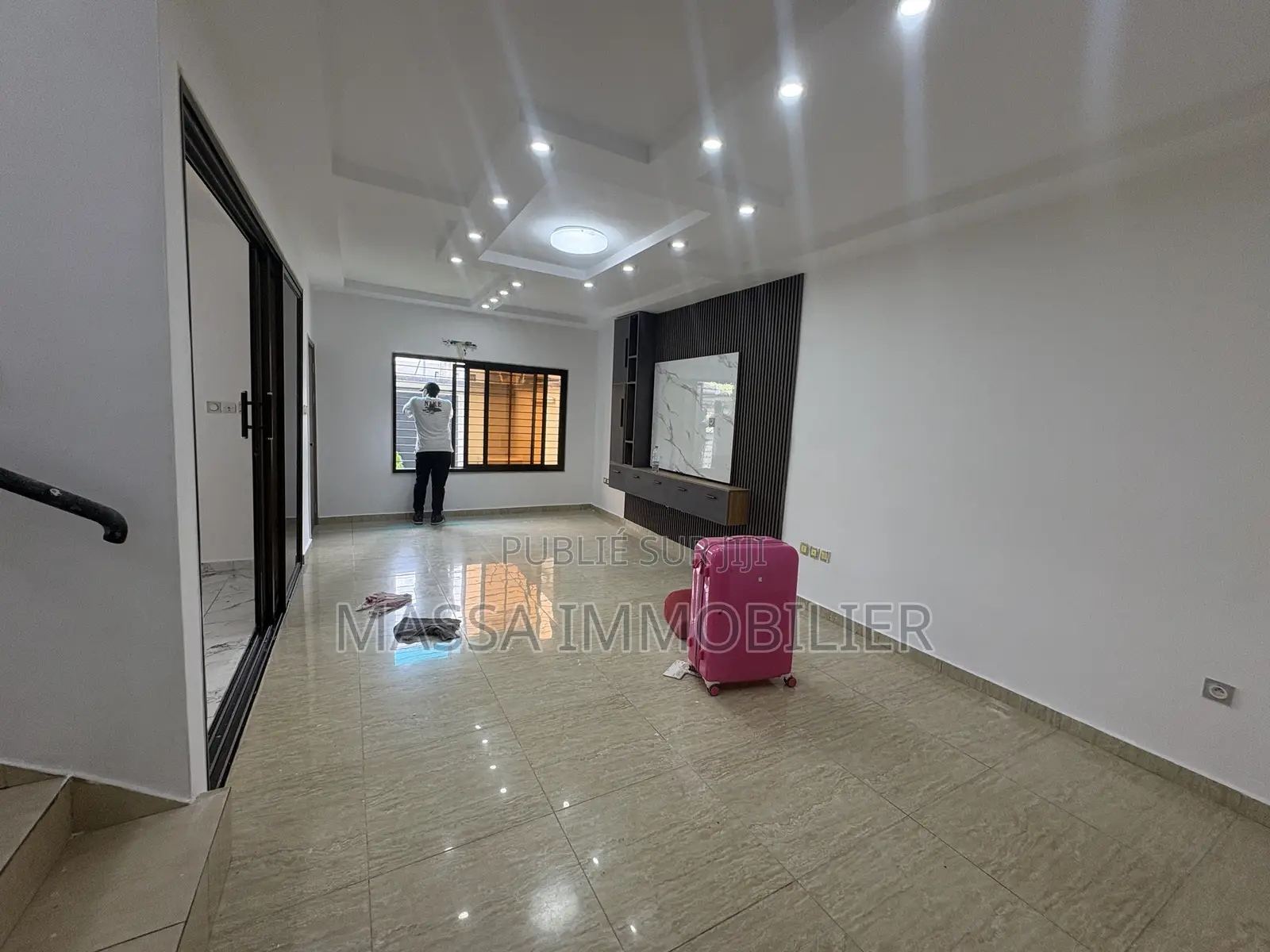 5chbre Duplex dans Massa Immobilier, Cocody à Vendre