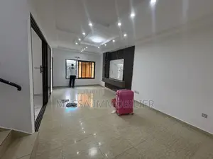 5chbre Duplex dans Massa Immobilier, Cocody à Vendre