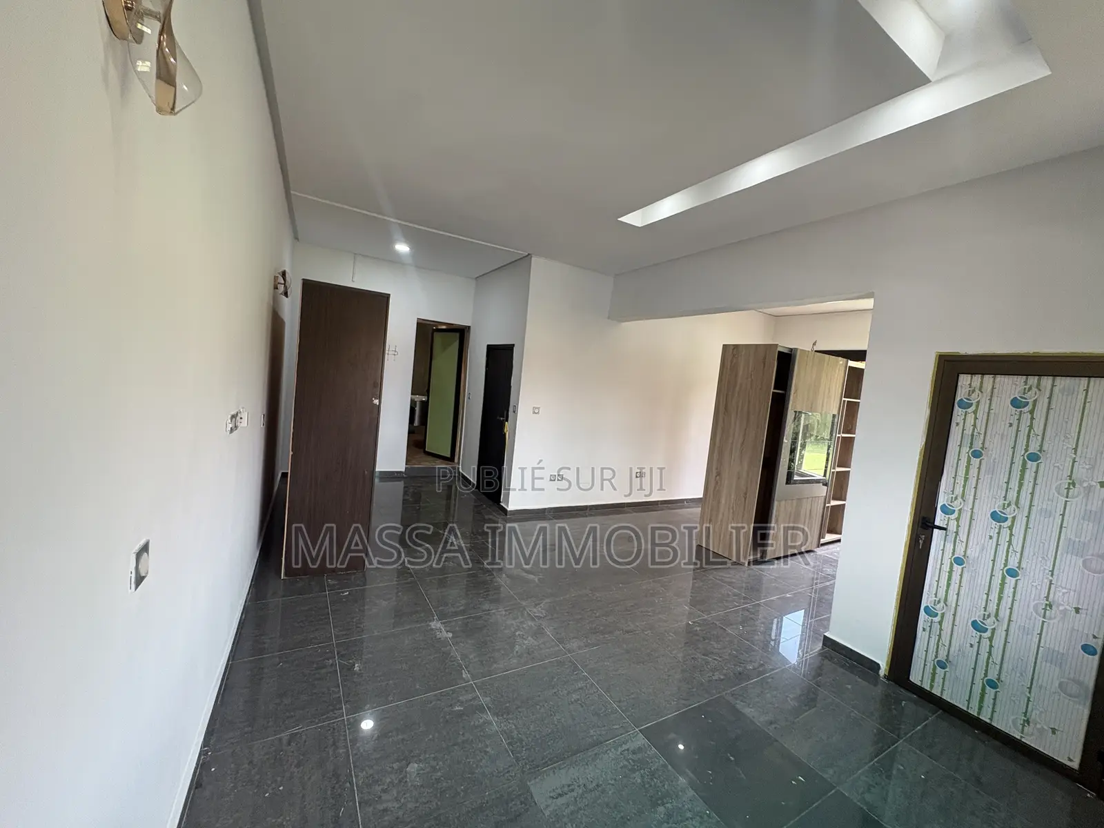 5chbre Duplex dans Massa Immobilier, Cocody à Vendre