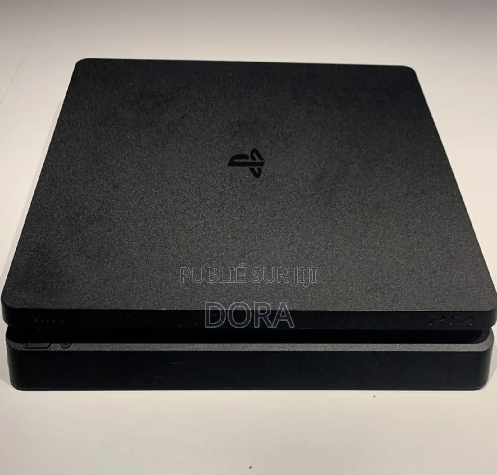 Ps4 Slim Craqué 20 Jeux Installé Ainsi Qu'une Manette