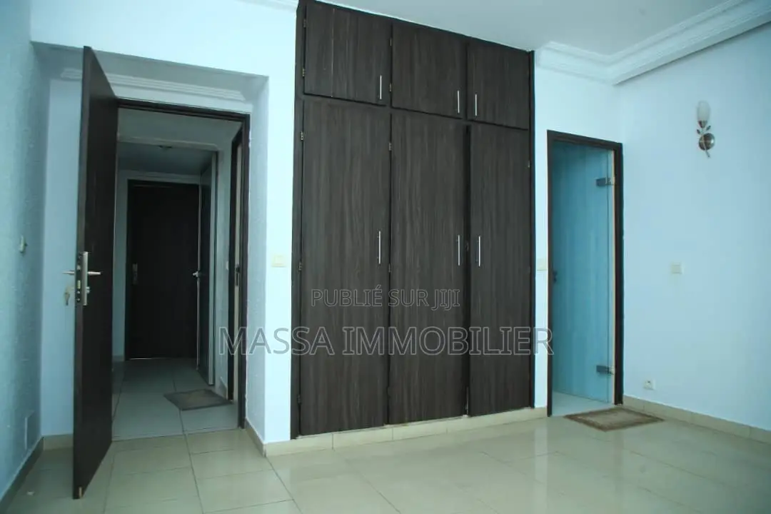 2chbre Appartement dans Massa Immobilier, Le Plateau à Louer