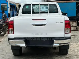 Toyota Hilux Revo Double Cab Deisel 2.4 RWD 2017 Blanc