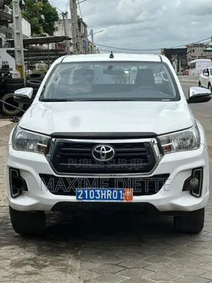 Toyota Hilux Revo Double Cab Deisel 2.4 RWD 2017 Blanc