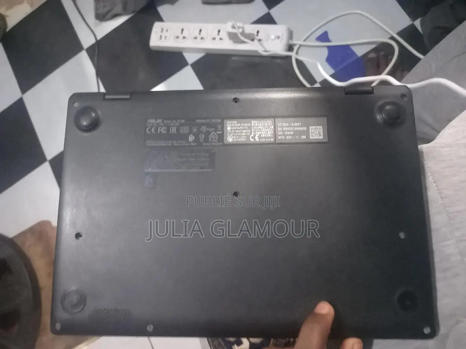 Ordinateur portable Asus E203MA 4GB Intel Core i7 HDD+SSD 128GB