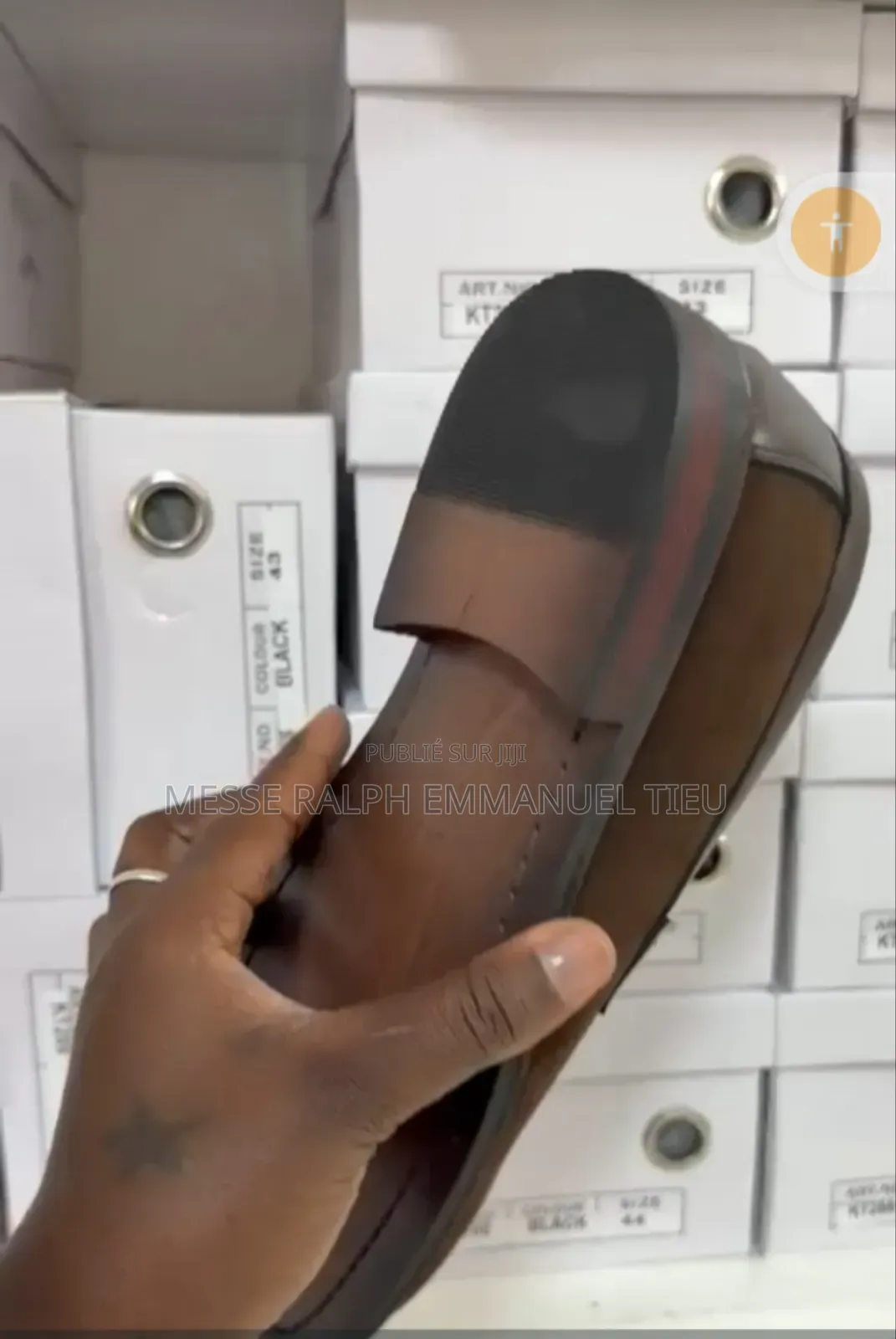 Chaussures en Cuir Très Belle, Neuf, Livraison Gratuite À Bingerville