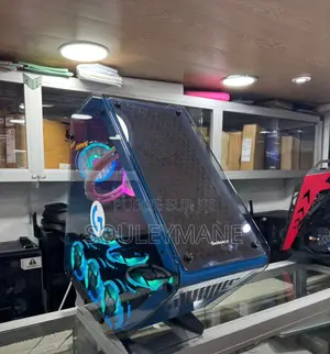 Nouveau Ordinateur de bureau MSI Trident 3 32GB Intel Core i9 SSD 1T