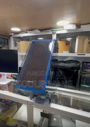 Nouveau Ordinateur de bureau MSI Trident 3 32GB Intel Core i9 SSD 1T