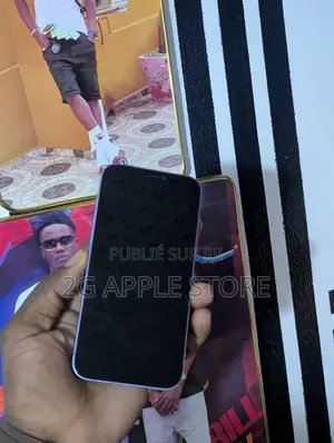 Nouveau Apple iPhone 12 64 GB Violet