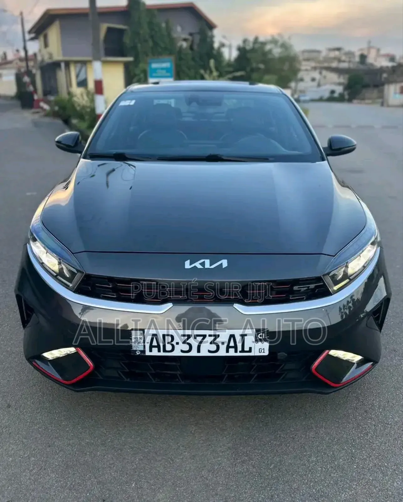 Kia Forte 2023 Gris