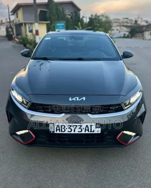 Kia Forte 2023 Gris