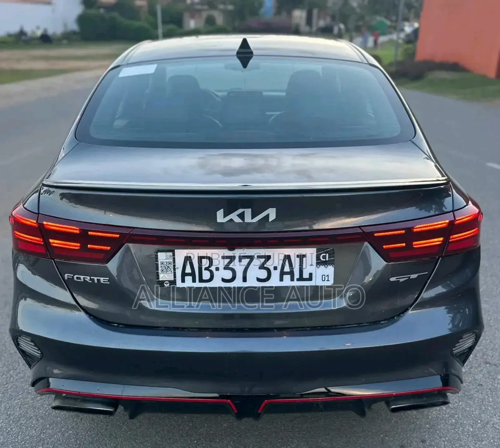 Kia Forte 2023 Gris