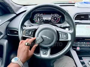 Jaguar F-Pace 2020 Gris