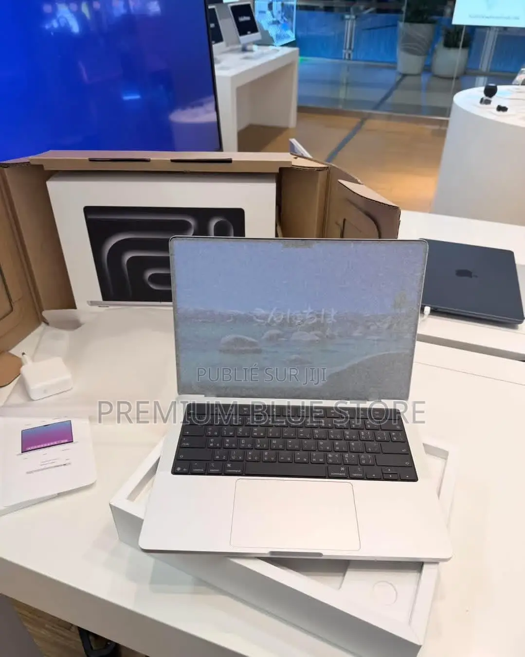 Nouveau Apple MacBook Pro 2024 M3 14-inch 16GB Apple M3 Pro SSD 512GB
