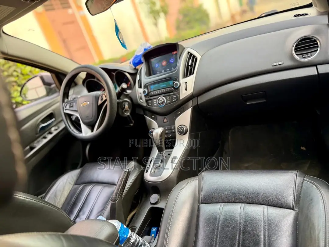 Chevrolet Cruze 2018 Gris