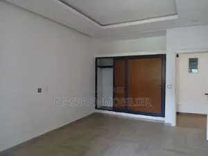 2chbre Appartement dans Massa Immobilier, Cocody à Louer