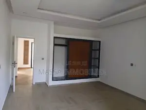 2chbre Appartement dans Massa Immobilier, Cocody à Louer