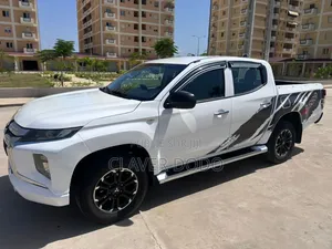 Mitsubishi L200 2020 Blanc