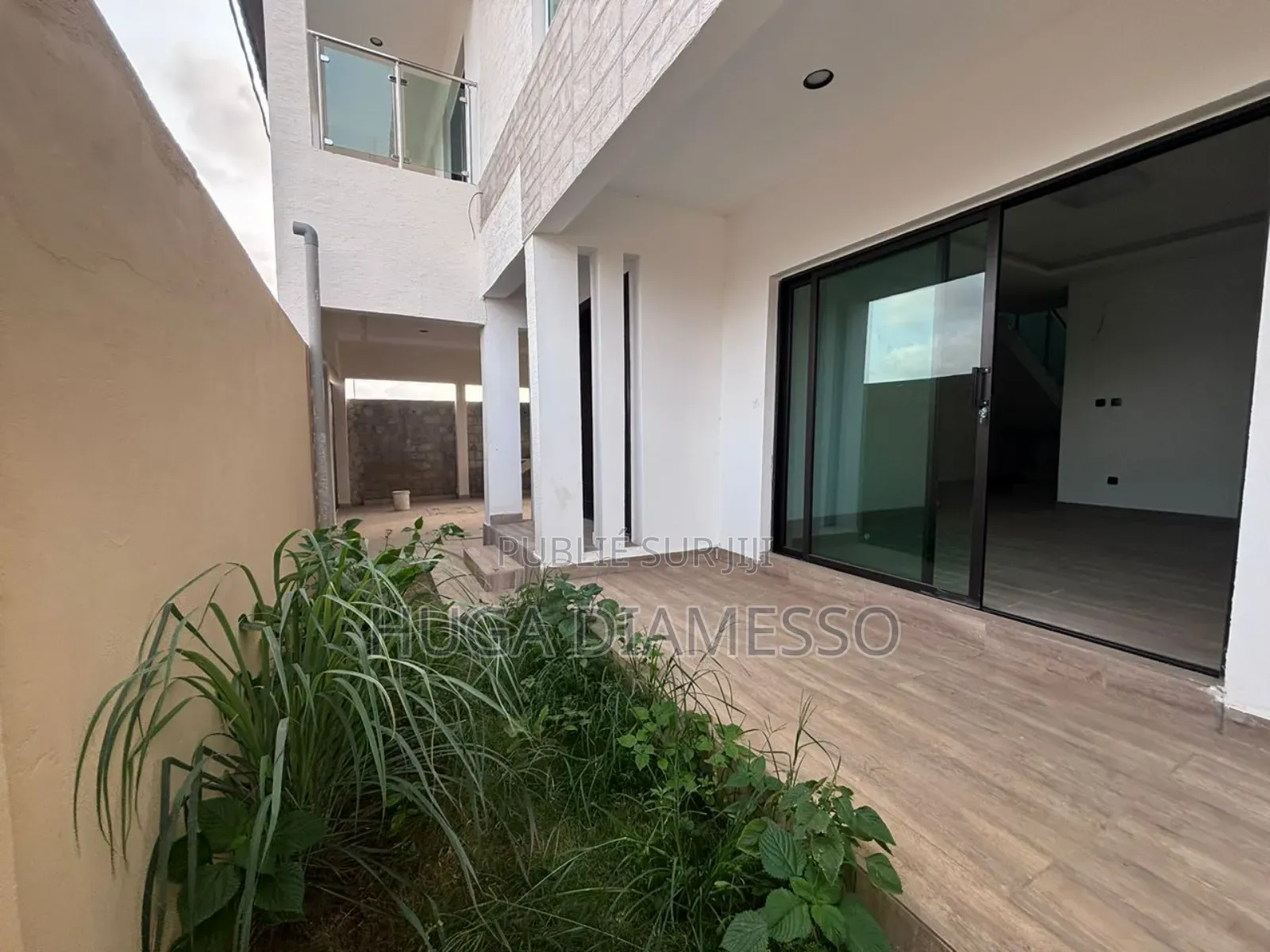 4chbre Villa dans Diames, Bingerville à Vendre