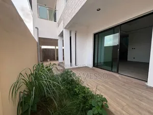 4chbre Villa dans Diames, Bingerville à Vendre