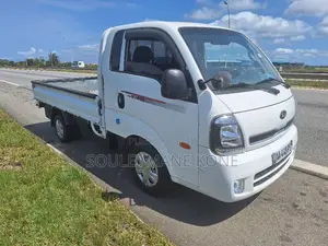 Kia Bongo 2020 Blanc