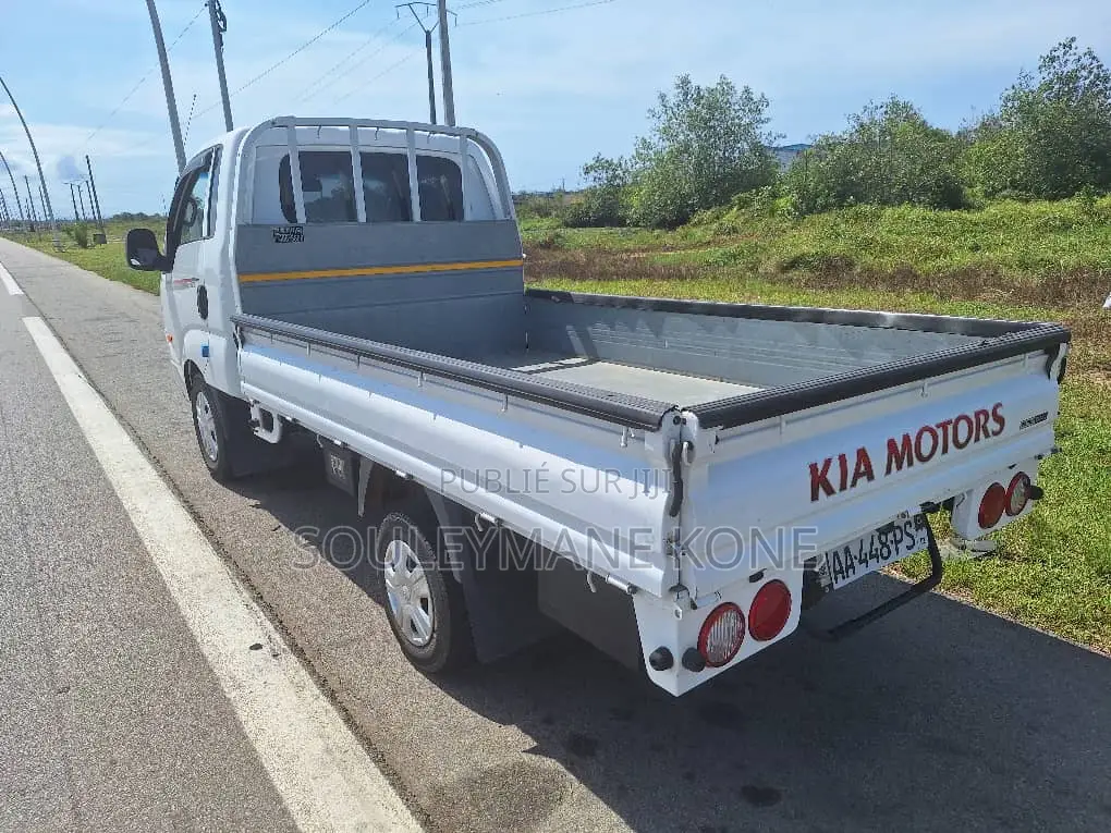 Kia Bongo 2020 Blanc