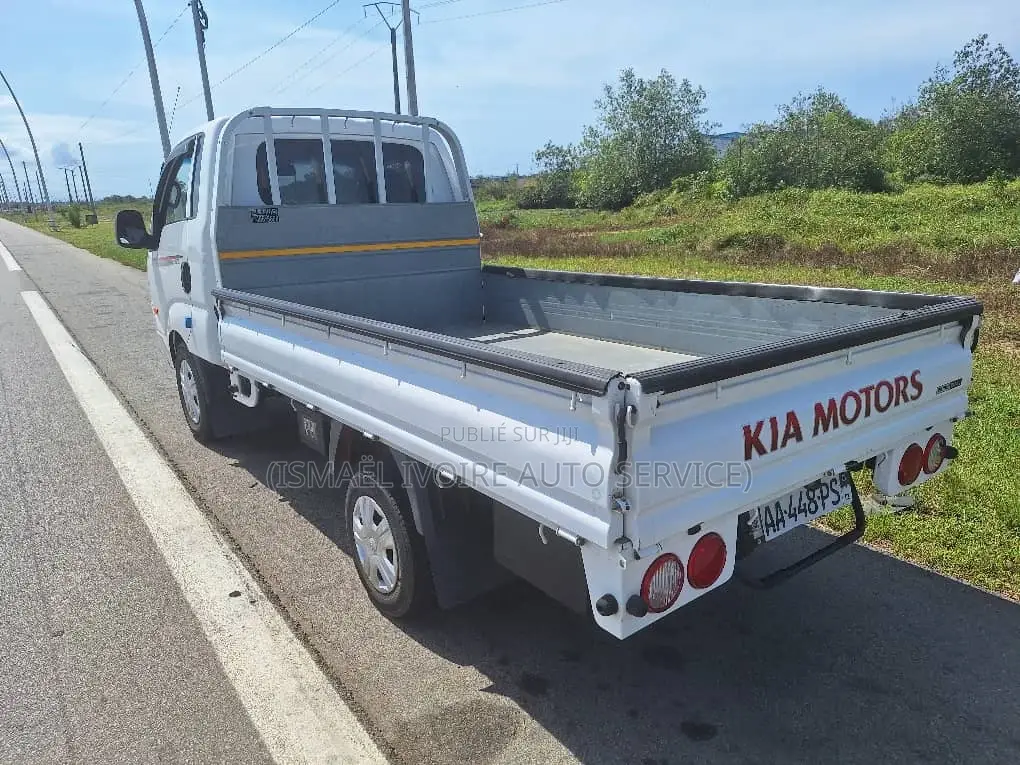 Kia Bongo 2020 Blanc