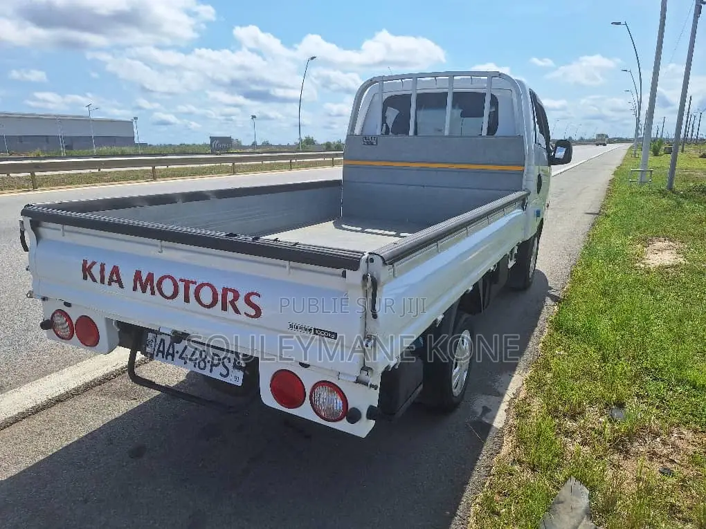 Kia Bongo 2020 Blanc