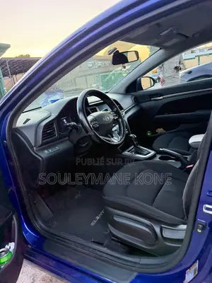 Hyundai Elantra 2020 Bleu