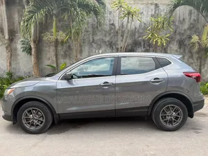 Nissan Qashqai 2019 Gris