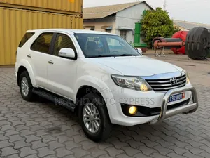 Toyota Fortuner 2013 Blanc