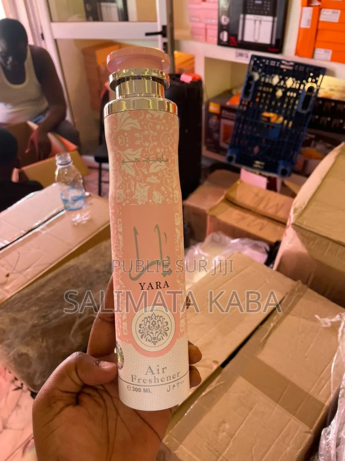Chocolats Nutella Et Ventes D Accessoires ( Parfum ,Sac , Chaussures )